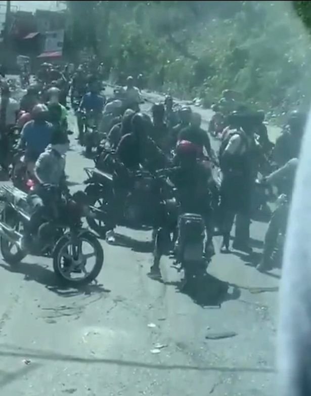 Боевики на мотоциклах напали на автобус сборной Белиза