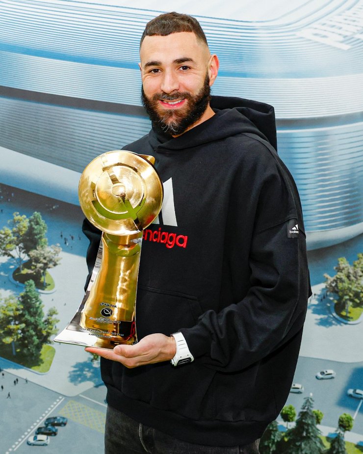 Бензема — лучший игрок 2022 года по версии Globe Soccer Awards
