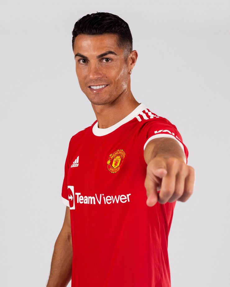 «Манчестер Юнайтед» опубликовал фото Роналду в клубной форме