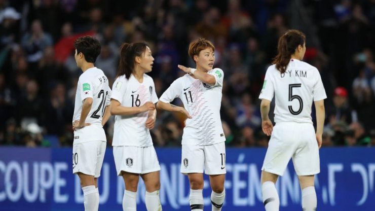 Франция разгромила Южную Корею в матче-открытии женского чемпионата мира