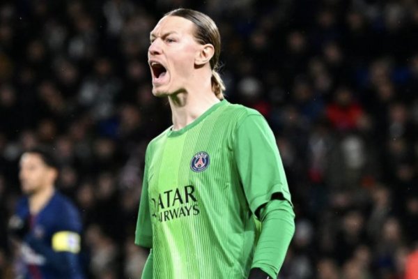 Болельщики признали сейв Сафонова в матче с нигерийцами лучшим в 2025 году