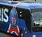 Автобус для перевозки футболистов ПСЖ забросали камнями после матча ЛЧ